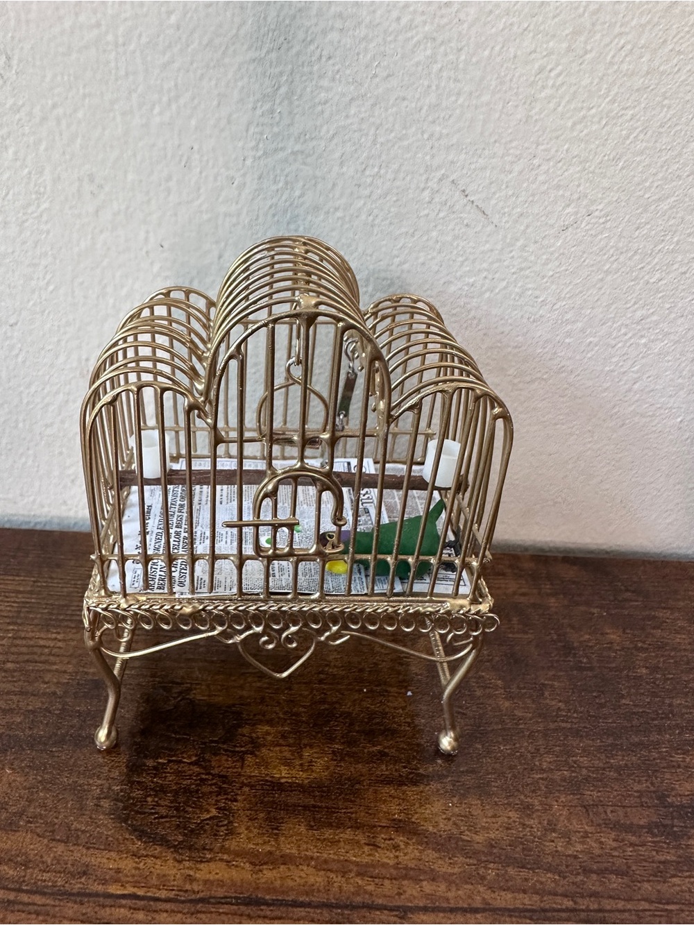 Vintage Dollhouse Miniature Garden Lot Metal Wire Carts Birdcages Flowers 1:12 - Picture 7 of 7